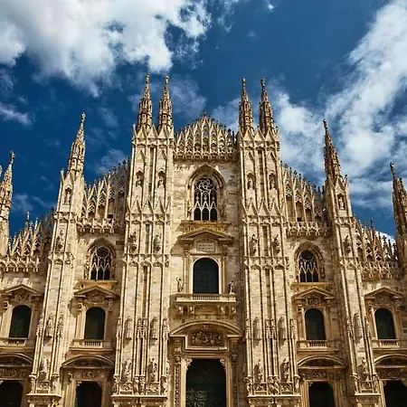 Metro M2 E Ac - Open Space Moderno A * Milano