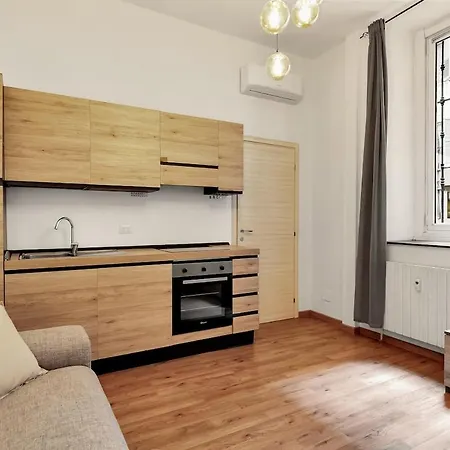 Porta Venezia - Elegant Downtown *