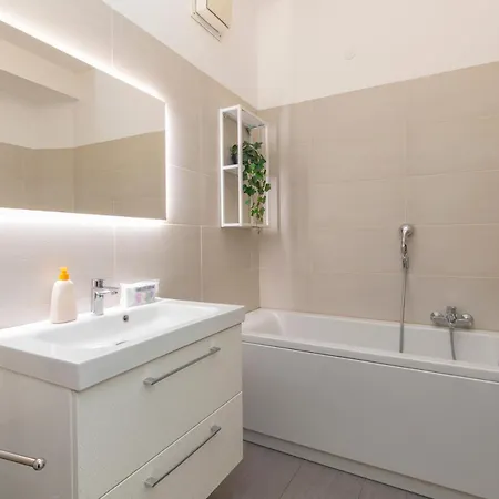 I-host Luxury - Cherubini 6 *