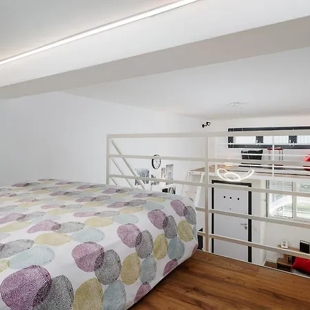 New - Loft 4 Pax - 50m From Metro - Private Entry Hébergement de vacances