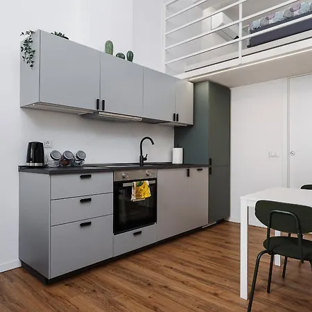 New - Loft 4 Pax - 50m From Metro - Private Entry Milan
