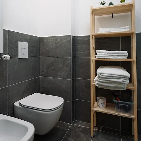 Hébergement de vacances New - Loft 4 Pax - 50m From Metro - Private Entry *