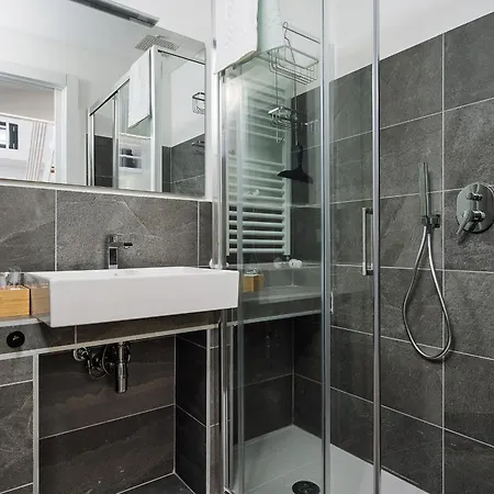 New - Loft 4 Pax - 50m From Metro - Private Entry Vakantiehuis Milaan