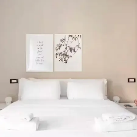 Station Spacious 2br Flat Lejlighed Milano