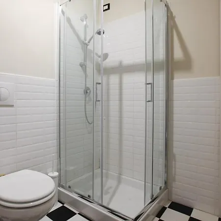 Station Spacious 2br Flat Lejlighed Milano