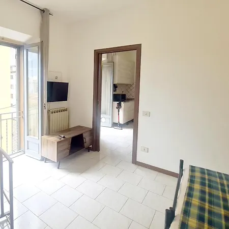 Apartament - Gorla Red Line