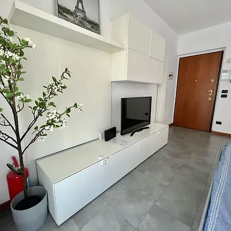 Santa Giulia Terrace - 15 Mins Center Apartament Mediolan