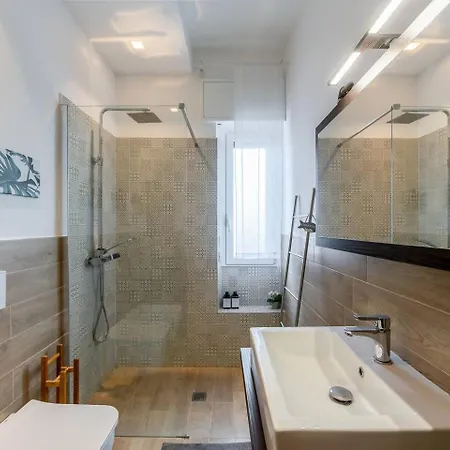 Attico - 2min Metro - Elegante With Ac * Milano