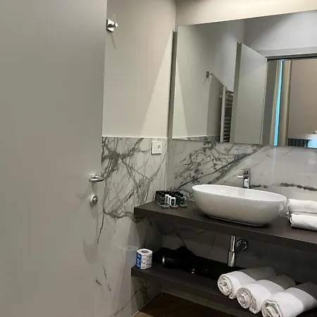 Rossovino Boutique 3*