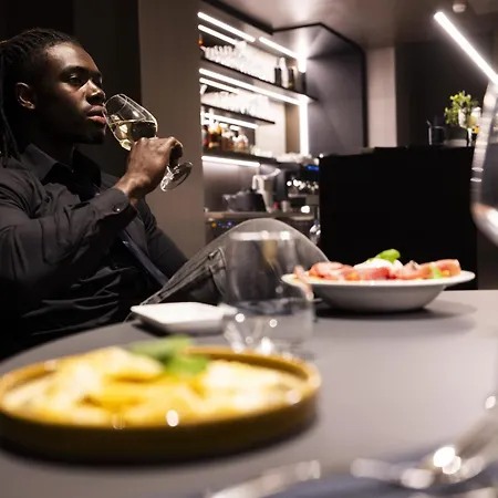 Joy 124 מלון מילאנו