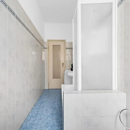 Ca17 -centrale-duomo -central Maxi - * מילאנו