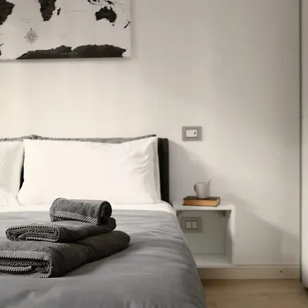 San Siro - Close To The Stadium And Fiera Apartment *