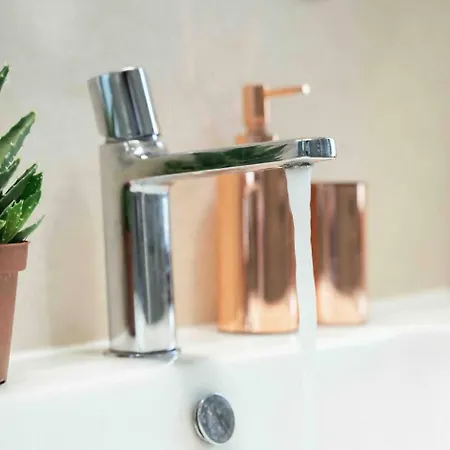 Oasi Di Famagosta Navigli *