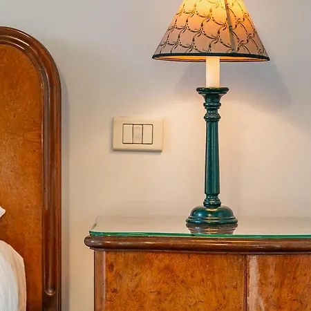 Station 10 Min Private Terrace Skyview 6 Pax Mailand