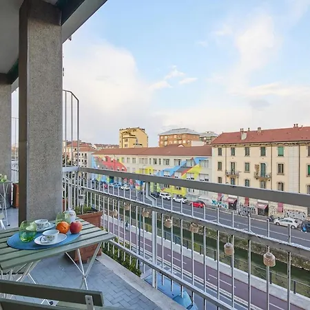 Affaccio Sul Naviglio - Spazioso Con 6 Posti Milano