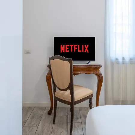 Apartment Duomo 15' - 5' From Station With Wifi And A-c Milan