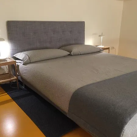 大教堂之家公寓 *