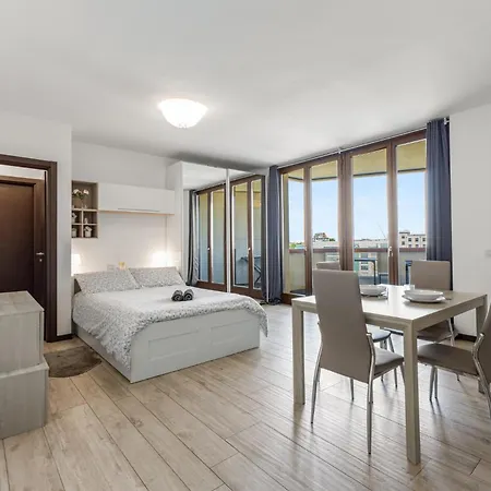 Monolocale Con Balcone Self Check In Sempione Apartment