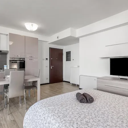 Apartment Monolocale Con Balcone Self Check In Sempione