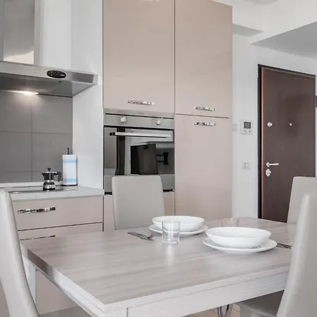 Apartment Monolocale Con Balcone Self Check In Sempione *