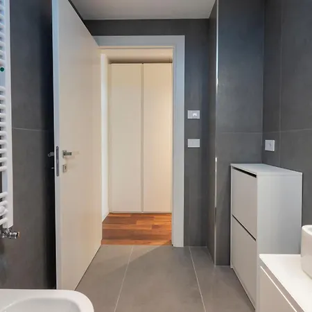 Modern Two-room In Corso Buenos Aires * Milan