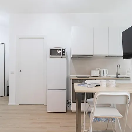 Italianway Easy - Cambiasi 8 * Milan