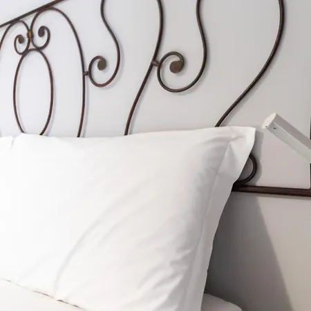 Italianway Comfort - Rosmini 13 D Appartement *