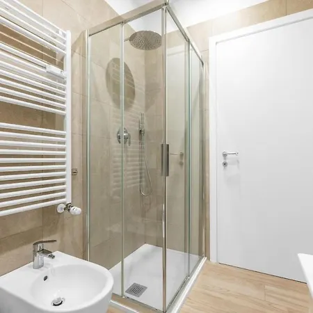 Bilocale Vicino Tram 2, Smart Tv E Internet Veloce Milán