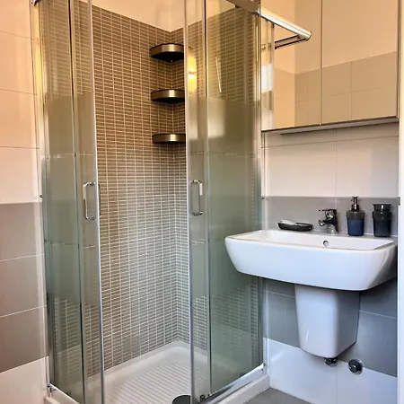 Giohouse-new Loft A Pochi Passi Da Metro 3 E Santa Giulia