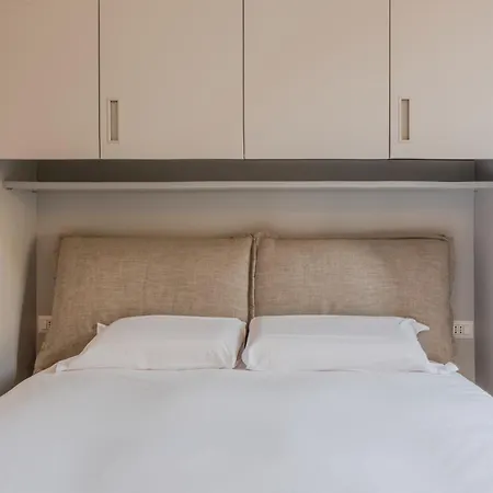 Easytopstay - Moscova Elegant Apartment Mailand