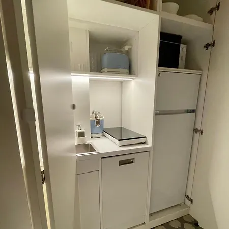 Younique Boutique 3* Milán