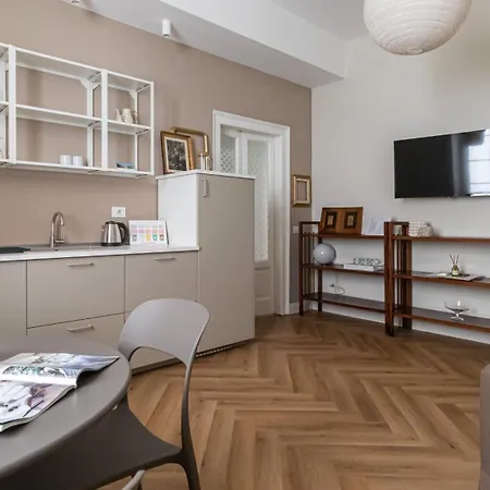 Italianway - Rovereto 9 Daire Milano