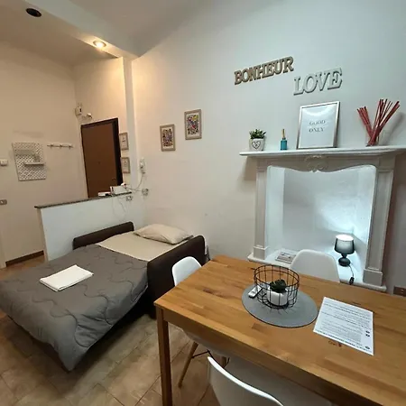 Elegant Near Metro Porta Romana,3 Fermate Subway-stop A Duomo, Wifi-netflix Free * Mailand