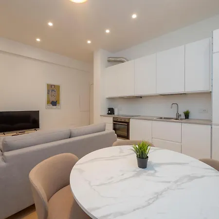 Xenia - 3rooms In Via Petrella 4 C