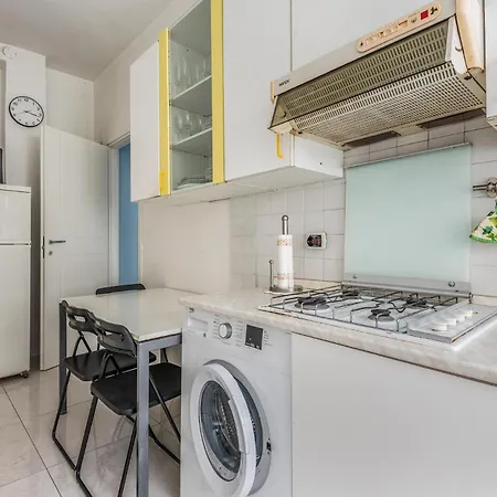New Via Sismondi Irccs 4 Pax Wi-fi Appartement
