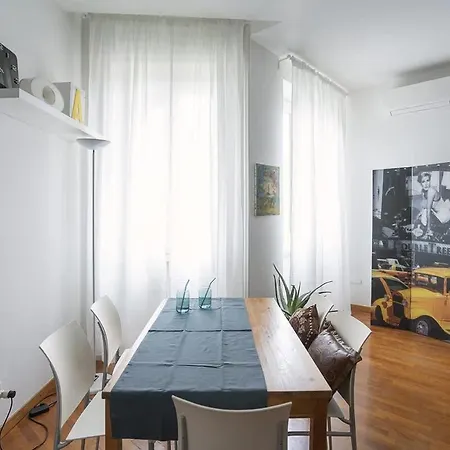 Arts At Porta Romana Apartamento *