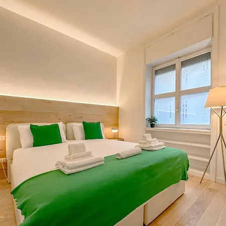 Апартаменты Santa Croce - 10 Mins From Duomo *