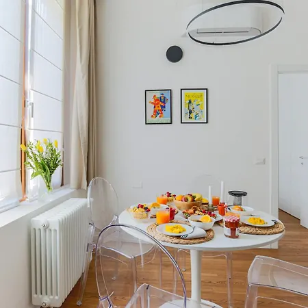 The Rent - Comfortable One-bedroom In The Crocetta Area * Milano