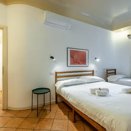 Апартаменты Vigentina 2bedroom Next To Metro