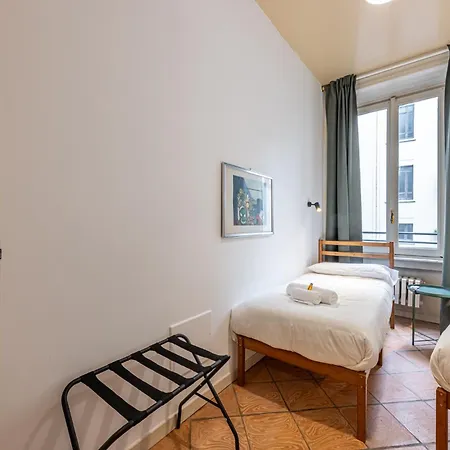 Appartement Vigentina 2bedroom Next To Metro Milaan