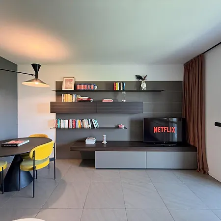 Apartman 80m2, 7 Piano, Bilocale Con 2 Terrazze E 2 Bagni Milánó