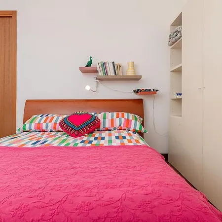 The Rainbow House With Terrace! 아파트