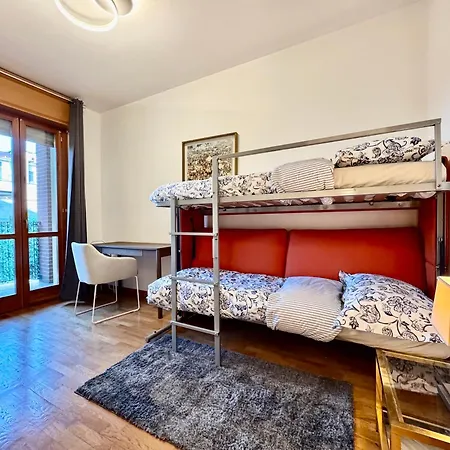 Lägenhet Spacious 2-bedroom With Large Terrace *