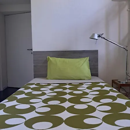 Homestay szállás With A Garden Milánó