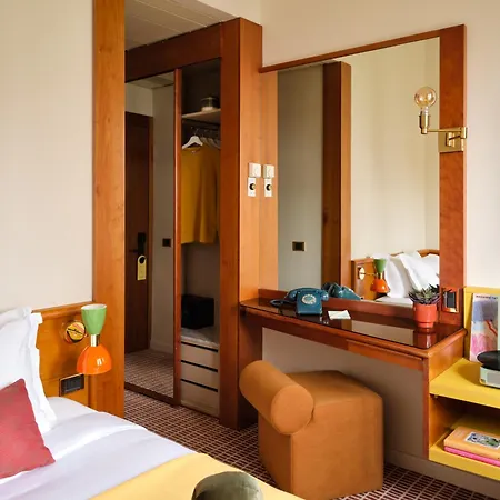 Max Brown Missori, Part Of Sircle Collection 4*