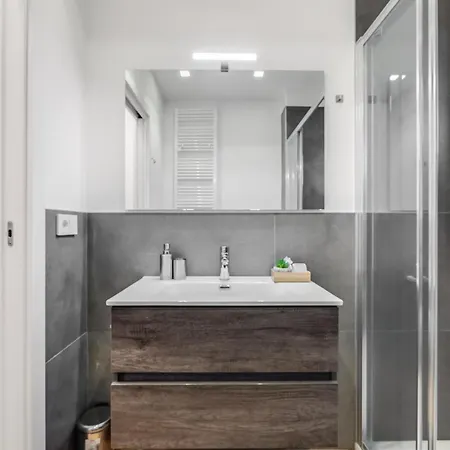 Apartament Sempione Apt- Citylife - 4 Posti Letto