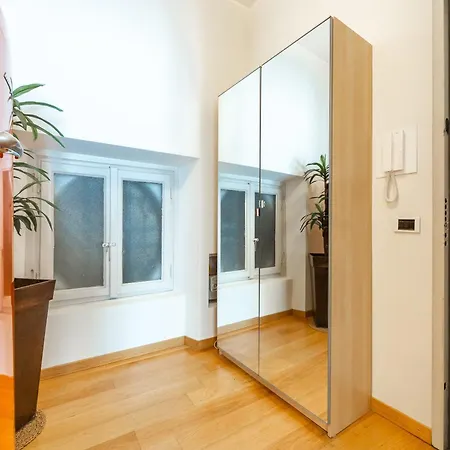 Youhosty - Arco Della Pace Apartmán *