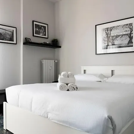 Contrasti - Black & White * 米兰