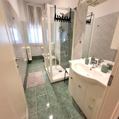 Marche91 - Modern In Isola Area Apartment