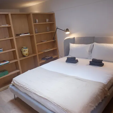 Apartment Varanini Luxury Double Bedroom Two And Sauna Milan